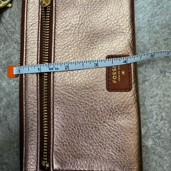 Fossil Metallic Pebble Leather Zip Wallet Wristlet - Picture 8 of 8